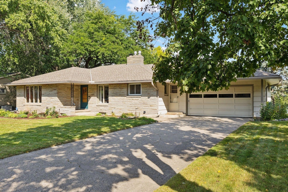 3420 46th Ave N, Robbinsdale, MN 55422 - photo 1