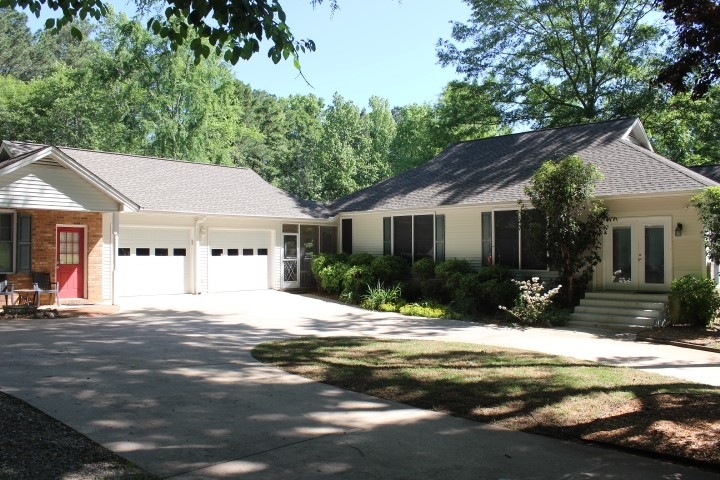 1050 Morgan Dr, Buckhead, GA 30625 - photo 1