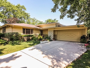 2924 Peachgate Ct, Glenview, IL 60026 - photo 1