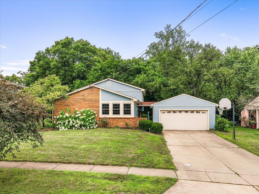 1465 Hartwood Dr, Cincinnati, OH 45240 - photo 1