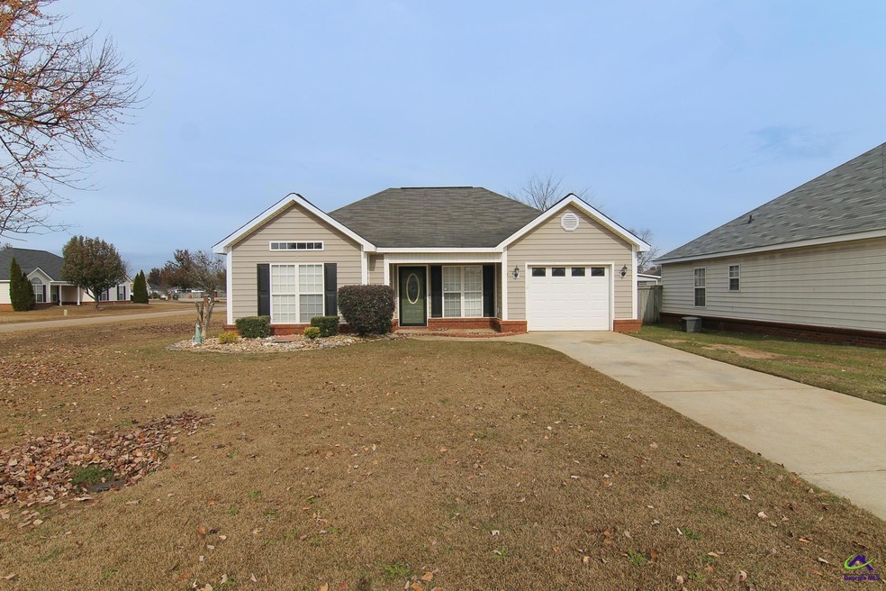 102 Gailey Ct, Warner Robins, GA 31088 - photo 1