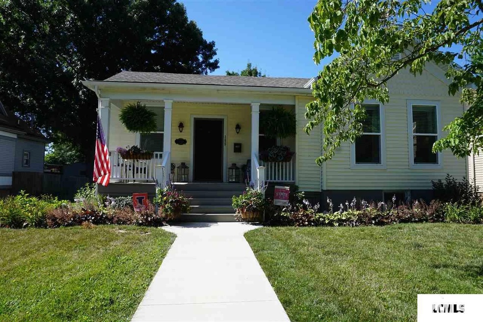 165 9th St, Lincoln, IL 62656 - photo 1