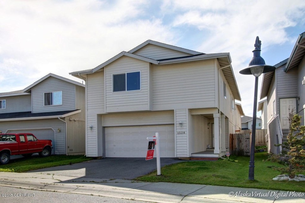 Welcome Home! 1528 N Heather Meadows Lp
