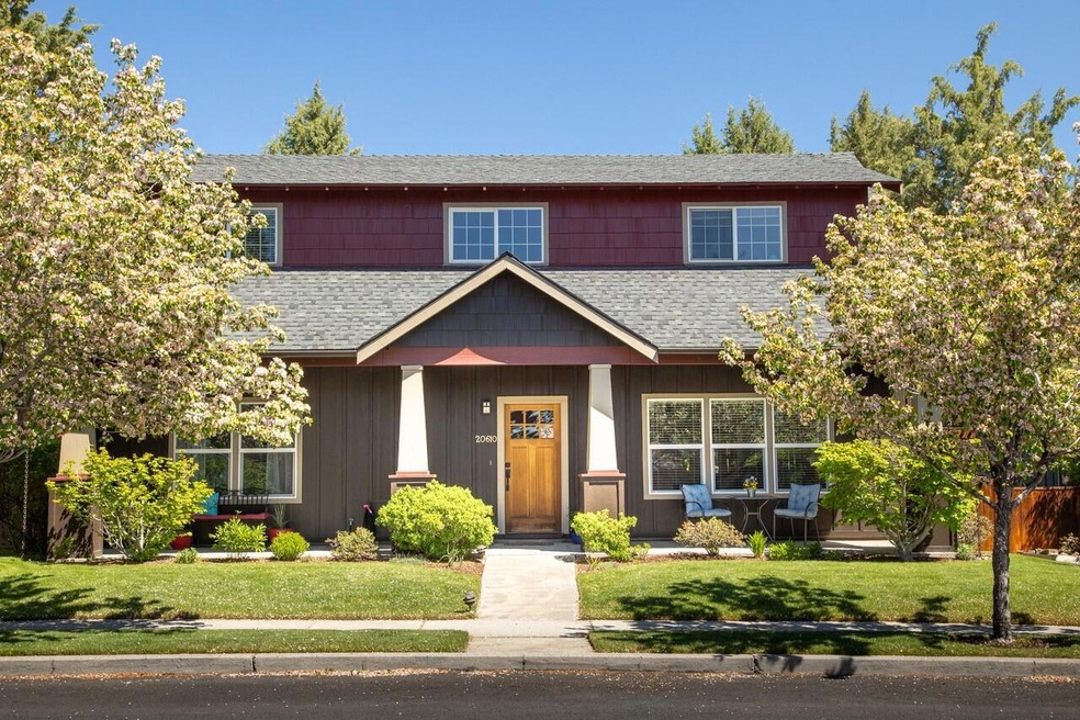 20610 Hummingbird Ln, Bend, OR 97702 - photo 1