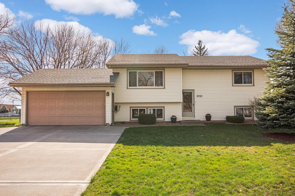 9723 Hemlock Ln N, Maple Grove, MN 55369 - photo 1