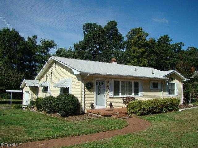 1034 Macon St, Asheboro, NC 27203 - photo 1