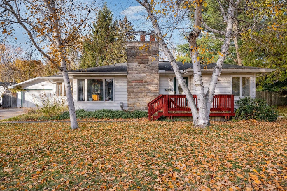 2605 E Ashman St, Midland, MI 48642 - photo 1