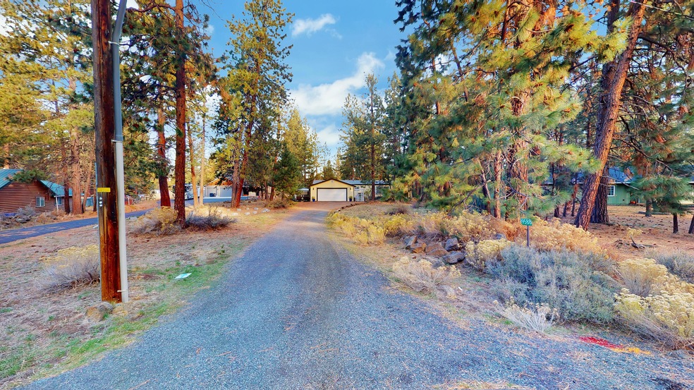 Manzanita Driveway