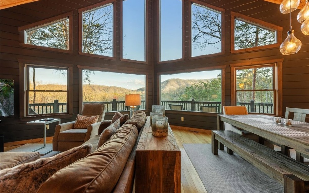 Sold $1,171,500 • Co-Listing Agent