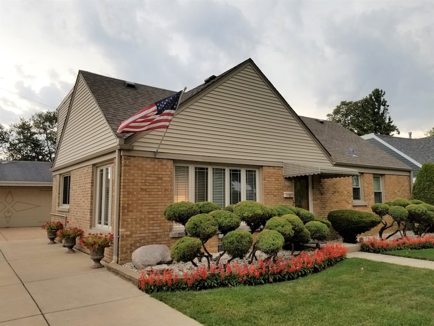 4424 Emerson Ave, Schiller Park, IL 60176 - photo 1