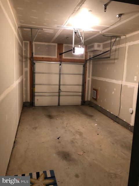 8609 Wintergreen Ct unit 204, Odenton, MD 21113 - photo 1