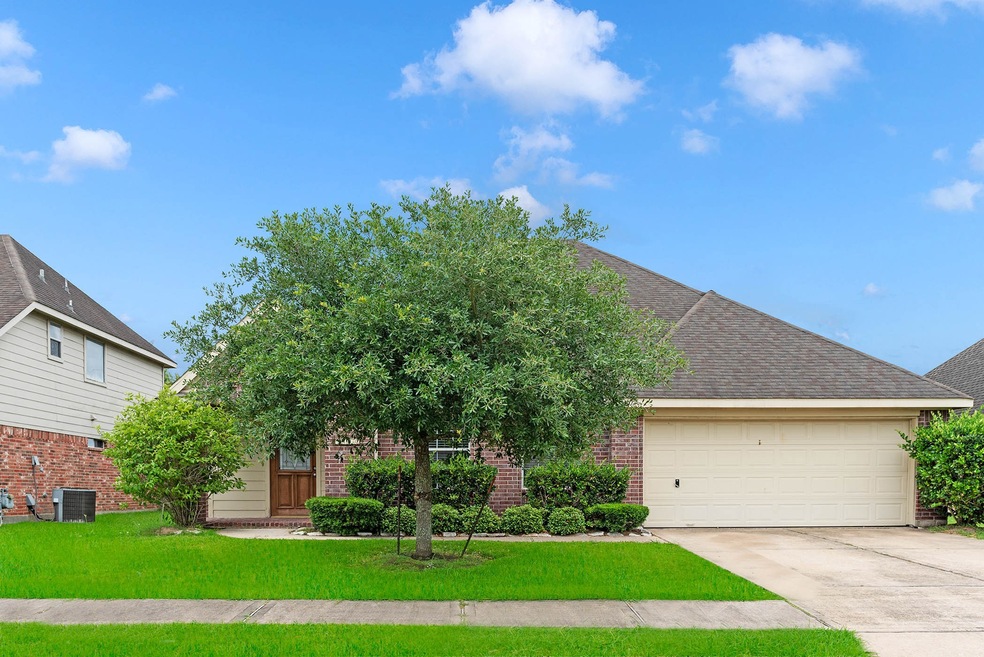 3410 Dorsey Ln, Pearland, TX 77584 - photo 1