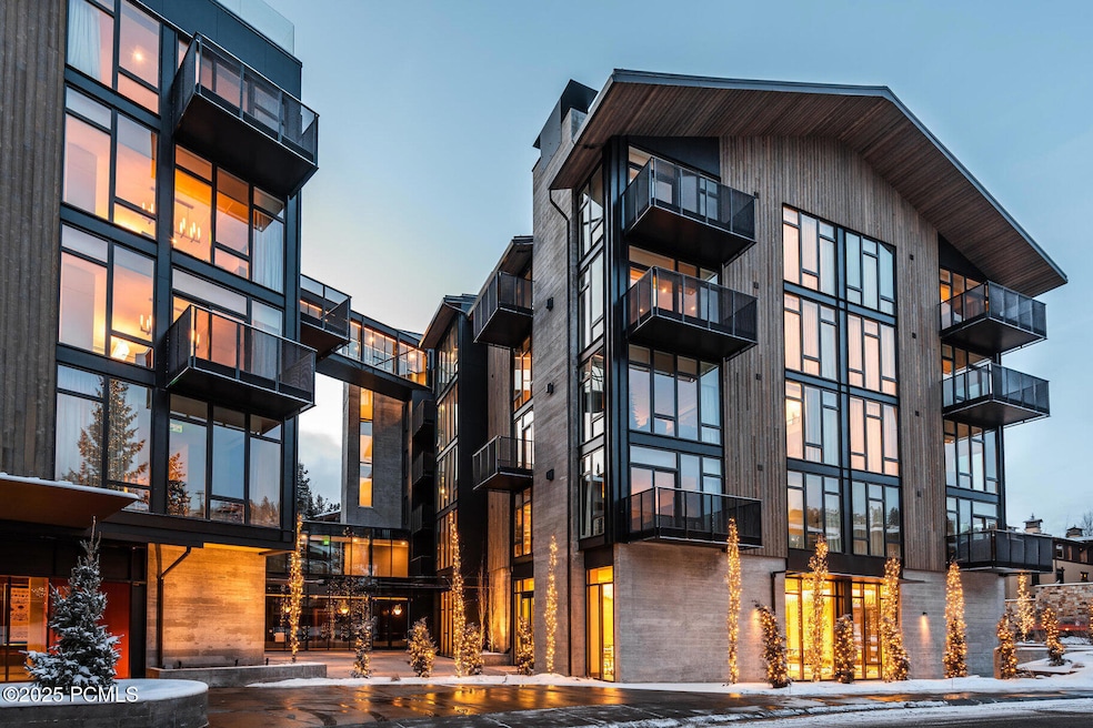 For Sale $5,800,000 • Co-Listing Agent