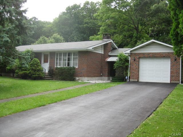 1499 Verona Ave, Pen Argyl, PA 18072 - photo 1