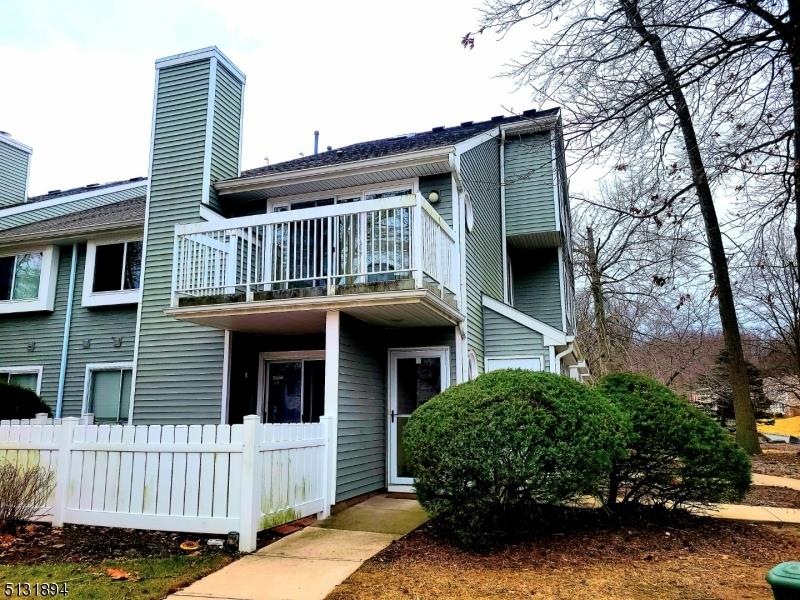 8 Deerberry Ln, Monmouth Junction, NJ 08852 - photo 1