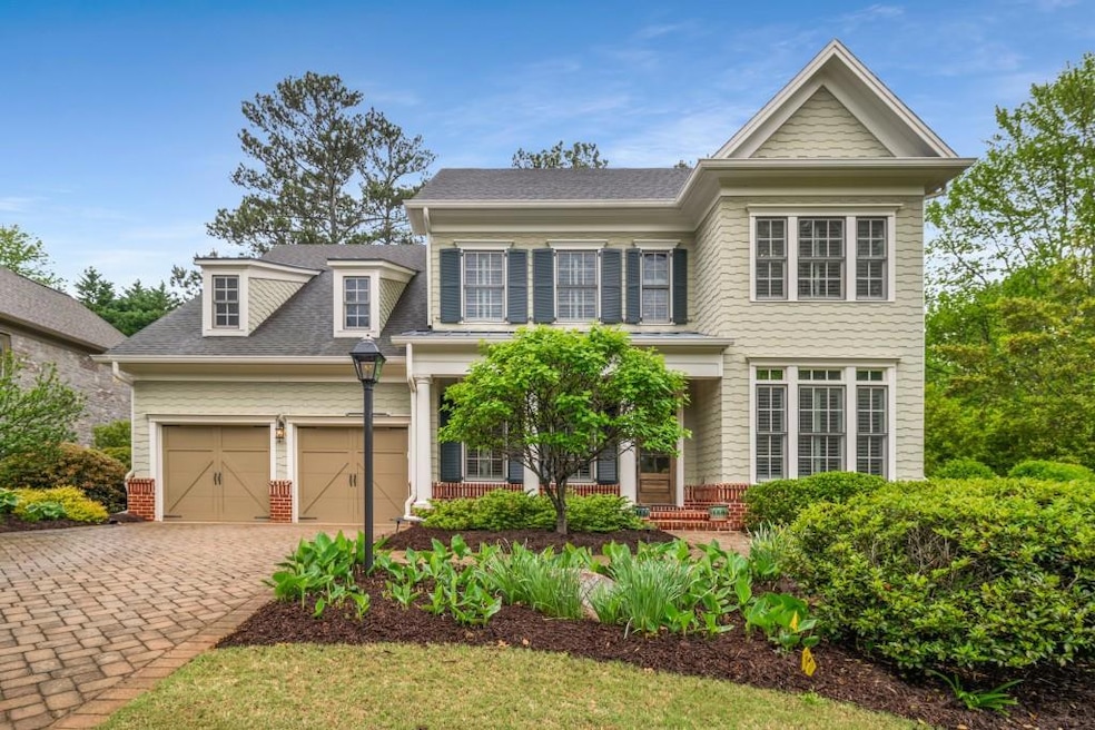 Beautiful home in gated gas lamp neighborhood with