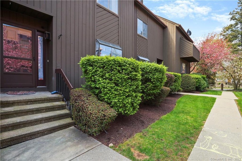 455 Hope St unit 1D, Stamford, CT 06906 - photo 1