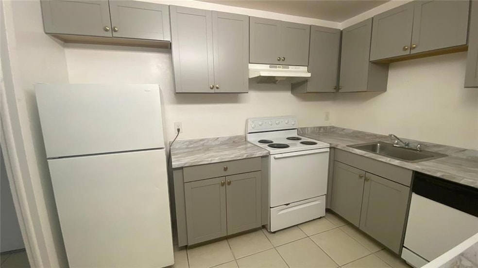 For Rent $1,400/month