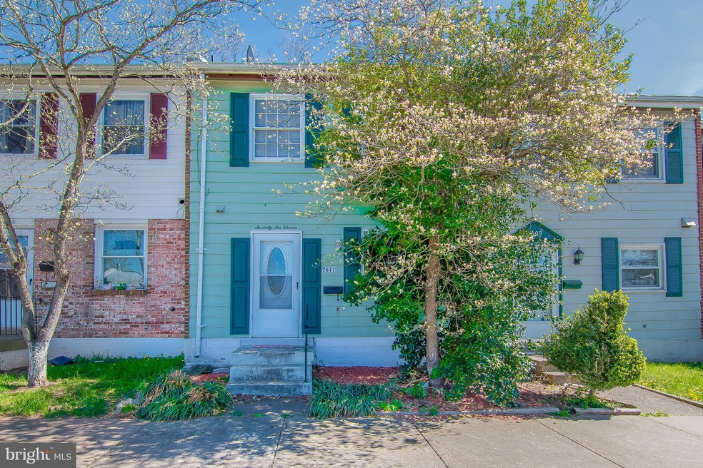 7611 Stuart Ct, Manassas, VA 20111 - photo 1