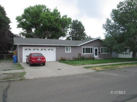 451 Mountain View, Lakeview, OR 97630 - photo 1