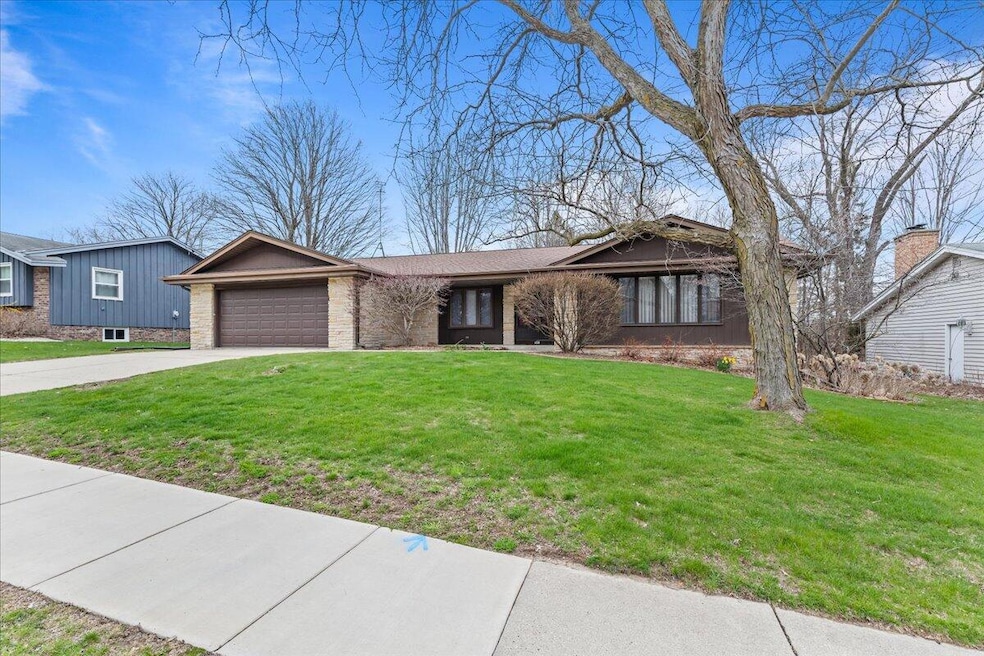 162 Laurel Drive South