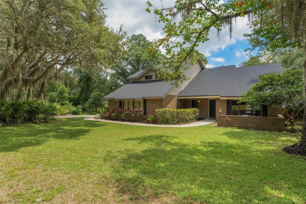 Lakefront Home in Hanover Woods