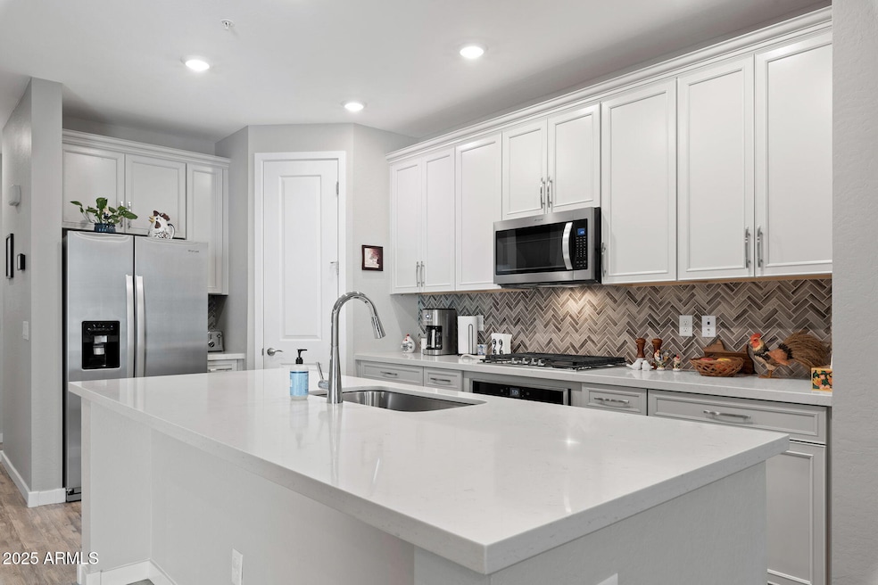 3855 S Mcqueen Rd unit 5, Chandler, AZ 85286 - photo 1