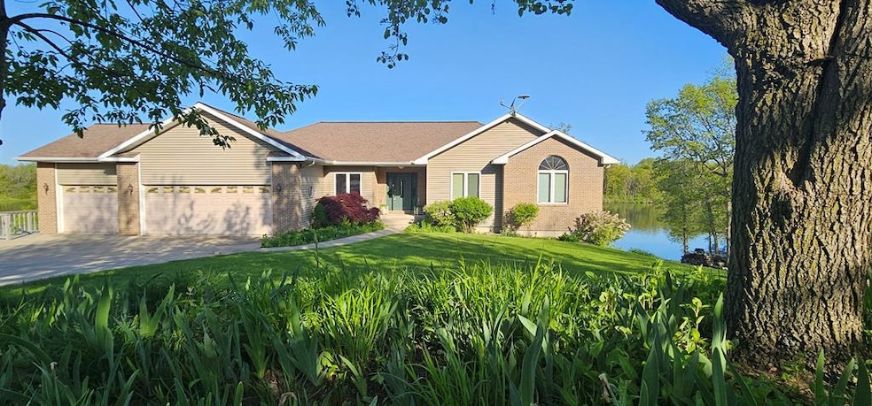 For Sale $935,000