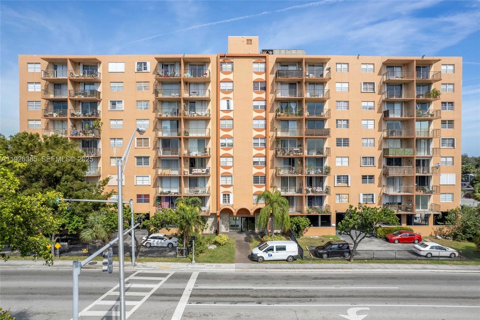 Three Horizons South unit PH9, North Miami, FL 33161 - photo 1