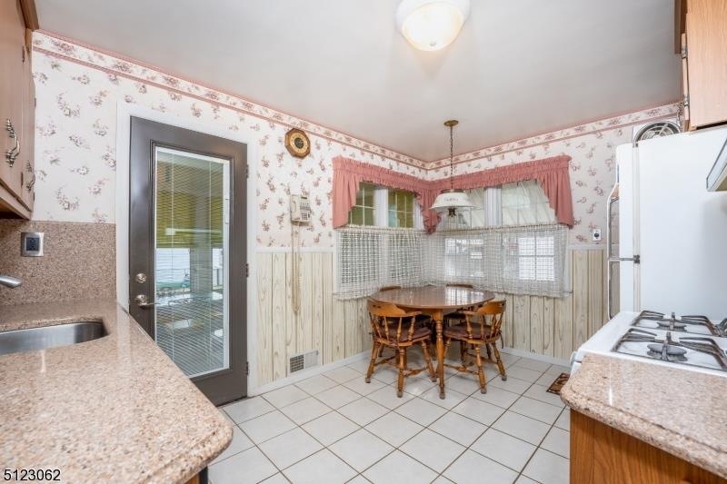 1319 Lincrest Terrace, Union, NJ 07083 - photo 1