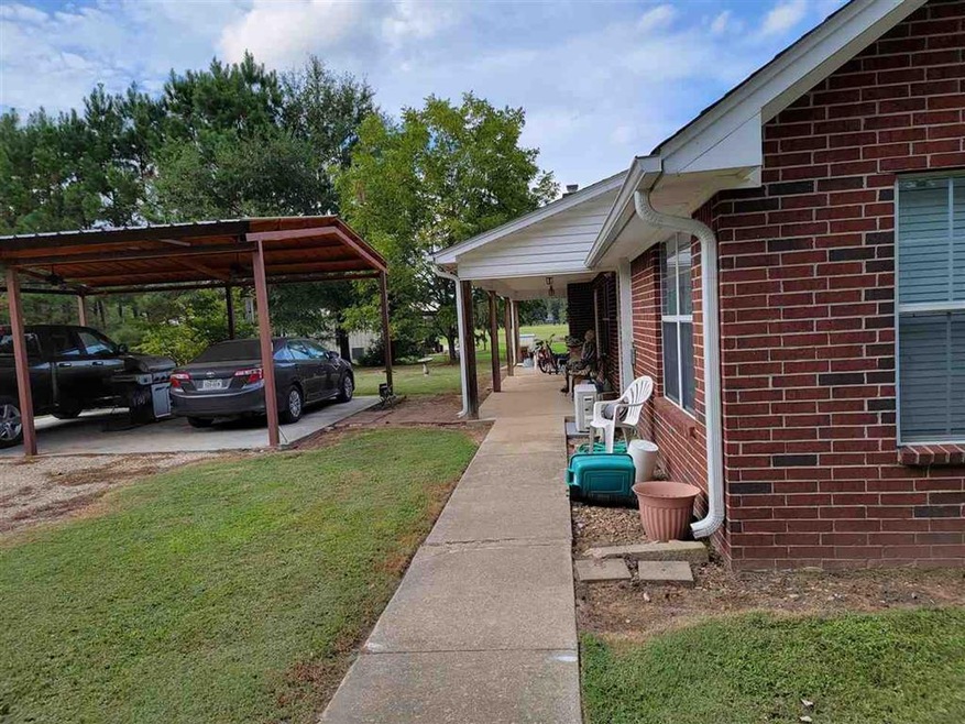 394 Brower Ln, Texarkana, TX 75501 - photo 1