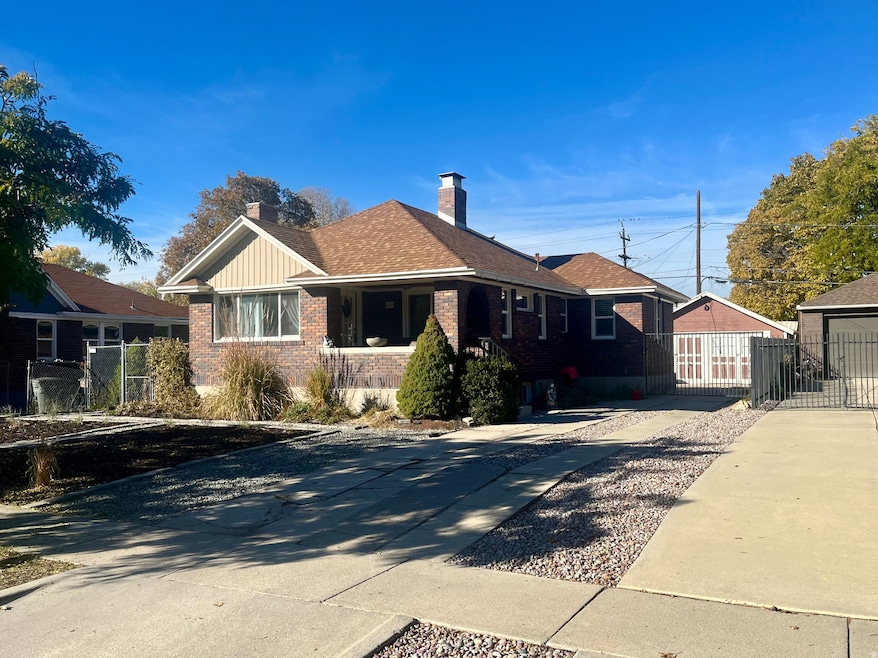 View of the front of the home