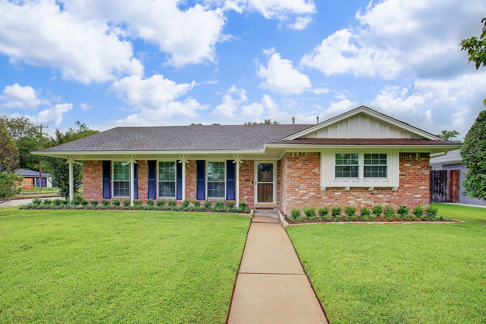 6438 Cindy Ln, Houston, TX 77008 - photo 1