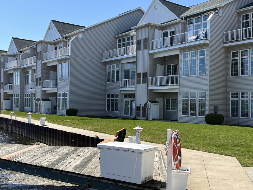 2411 Lake Avenue #35