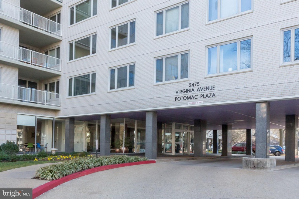 The Potomac Plaza Co-op unit 301, Washington, DC 20037 - photo 1