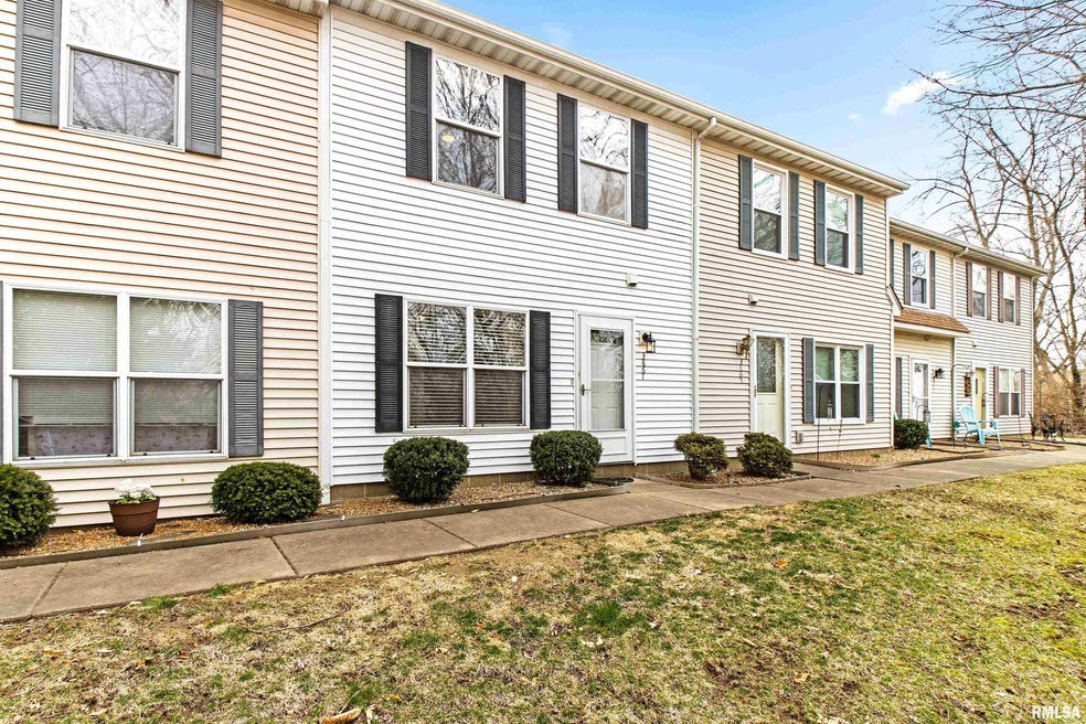 3867 W Palmyra Ct unit 12, Peoria, IL 61604 - photo 1