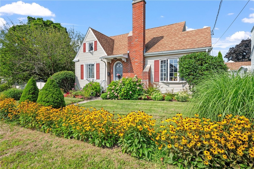 280 Nursery Ave, Woonsocket, RI 02895 - photo 1