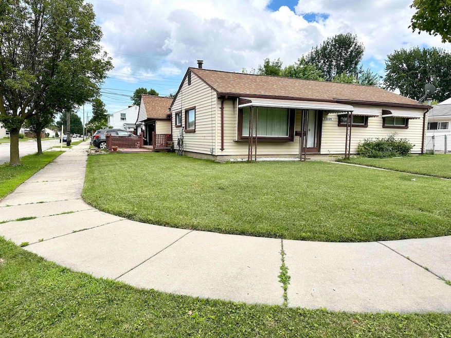 26684 Dale St, Roseville, MI 48066 - photo 1