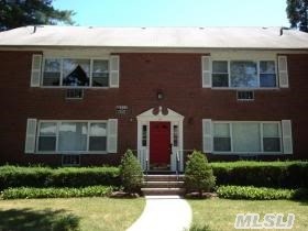 13 Soundview Gardens unit H, Port Washington, NY 11050 - photo 1