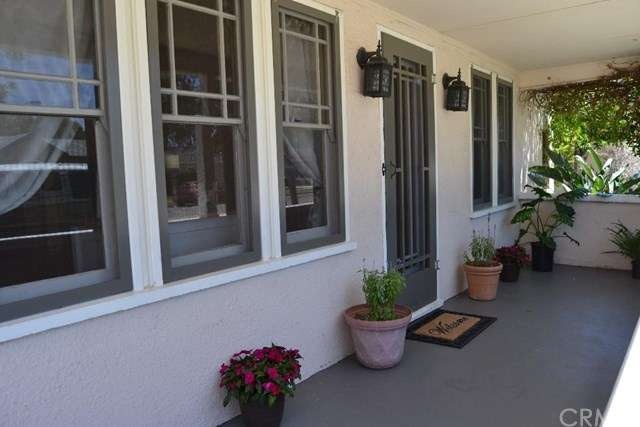 Covered Front Porch 