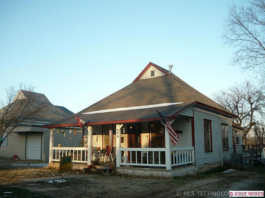 309 N Vine Ave, Cleveland, OK 74020 - photo 1