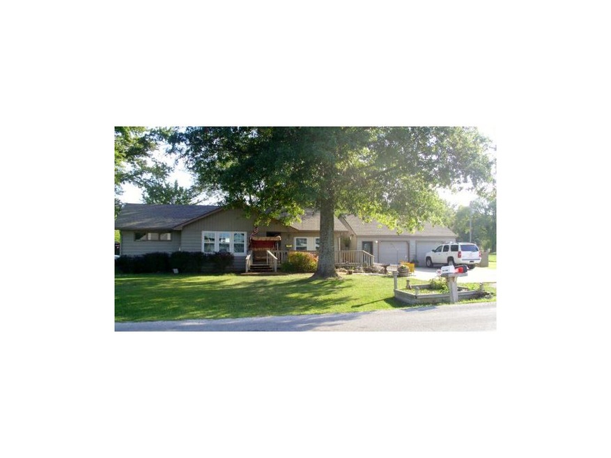 Amazing ranch-style home, on blacktop.