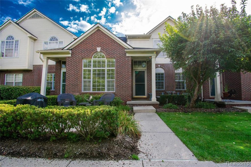 Front of condo.jpg