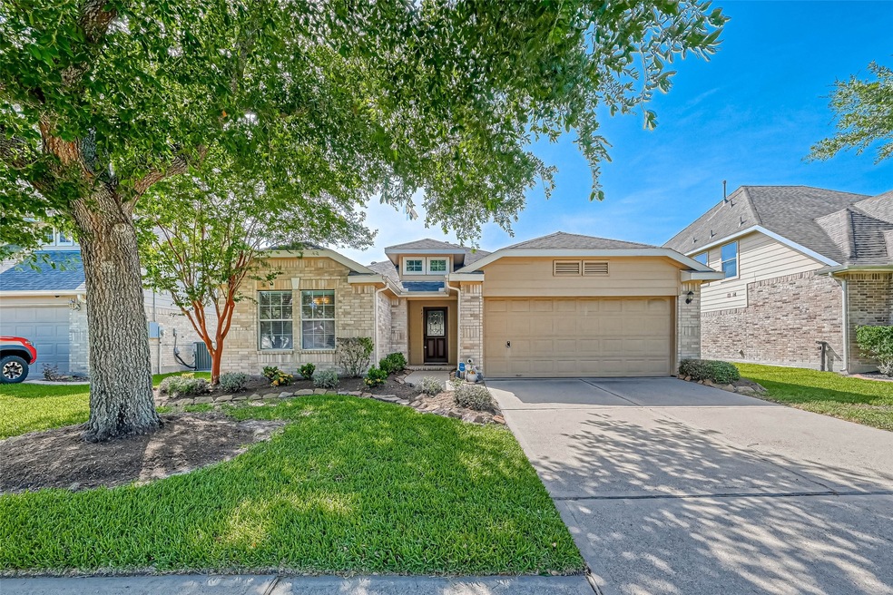 6421 Larrycrest Dr, Pearland, TX 77584 - photo 1