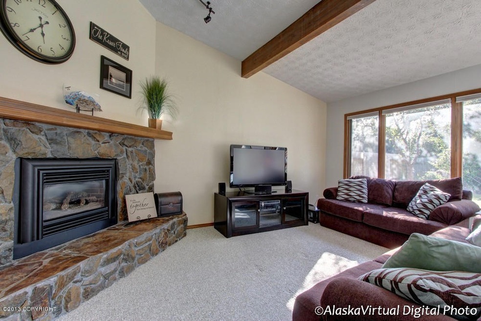 3110 Bridle Ln, Anchorage, AK 99517 - photo 1