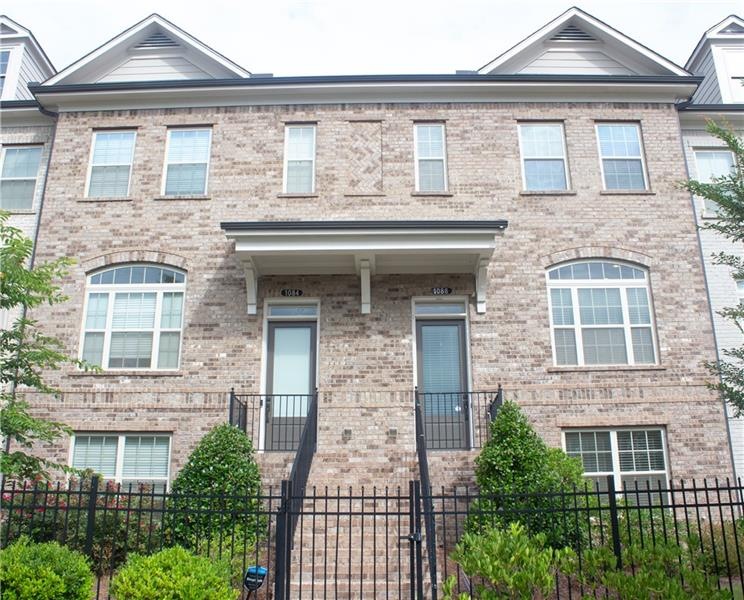 1086 Township Square, Alpharetta, GA 30022 - photo 1