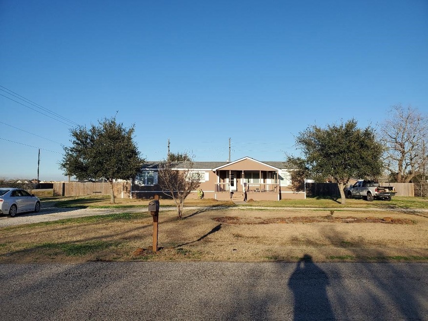 10003 Harry Dr, Needville, TX 77461 - photo 1