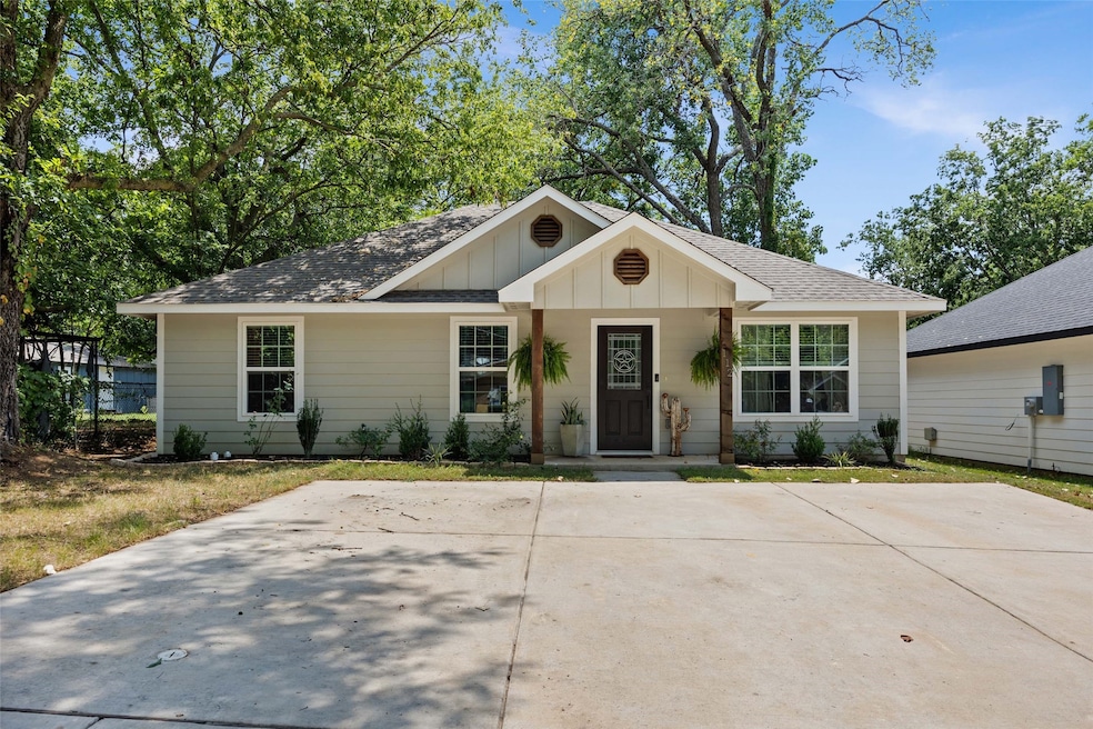 For Sale $289,000 • Co-Listing Agent