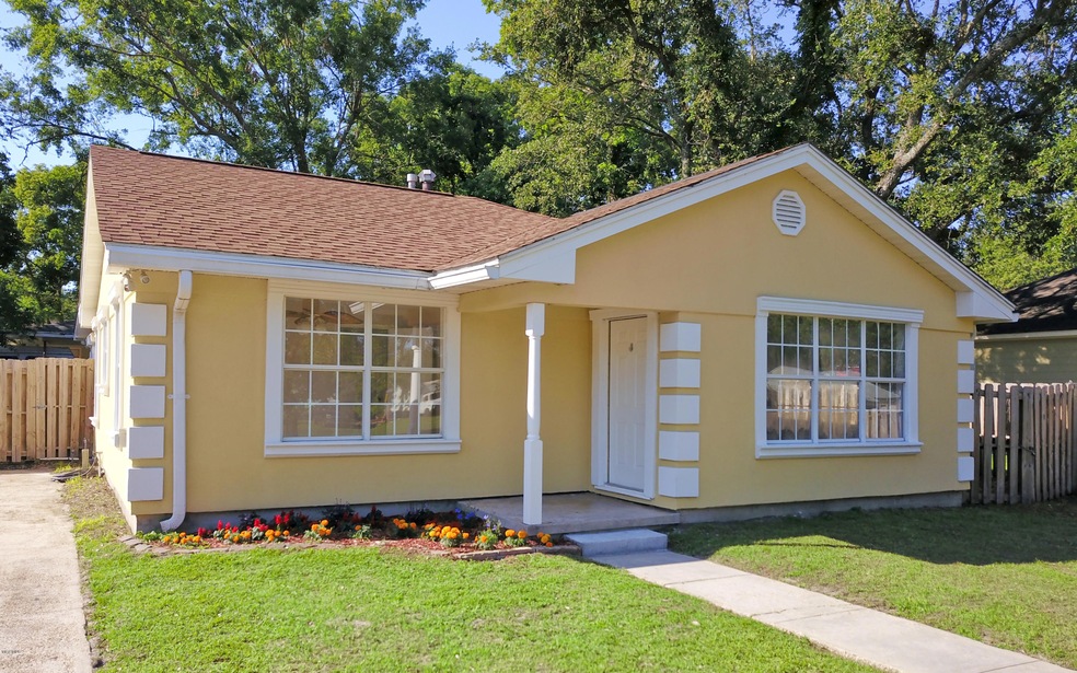 300 E 3rd Street1