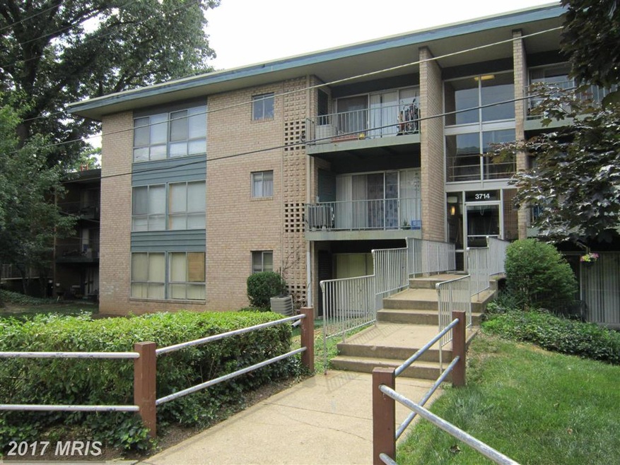 3714 N Rosser St unit 102, Alexandria, VA 22311 - photo 1